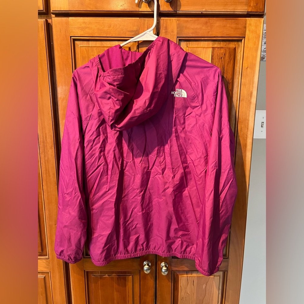 Girls north face windbreaker - Picture 3 of 3